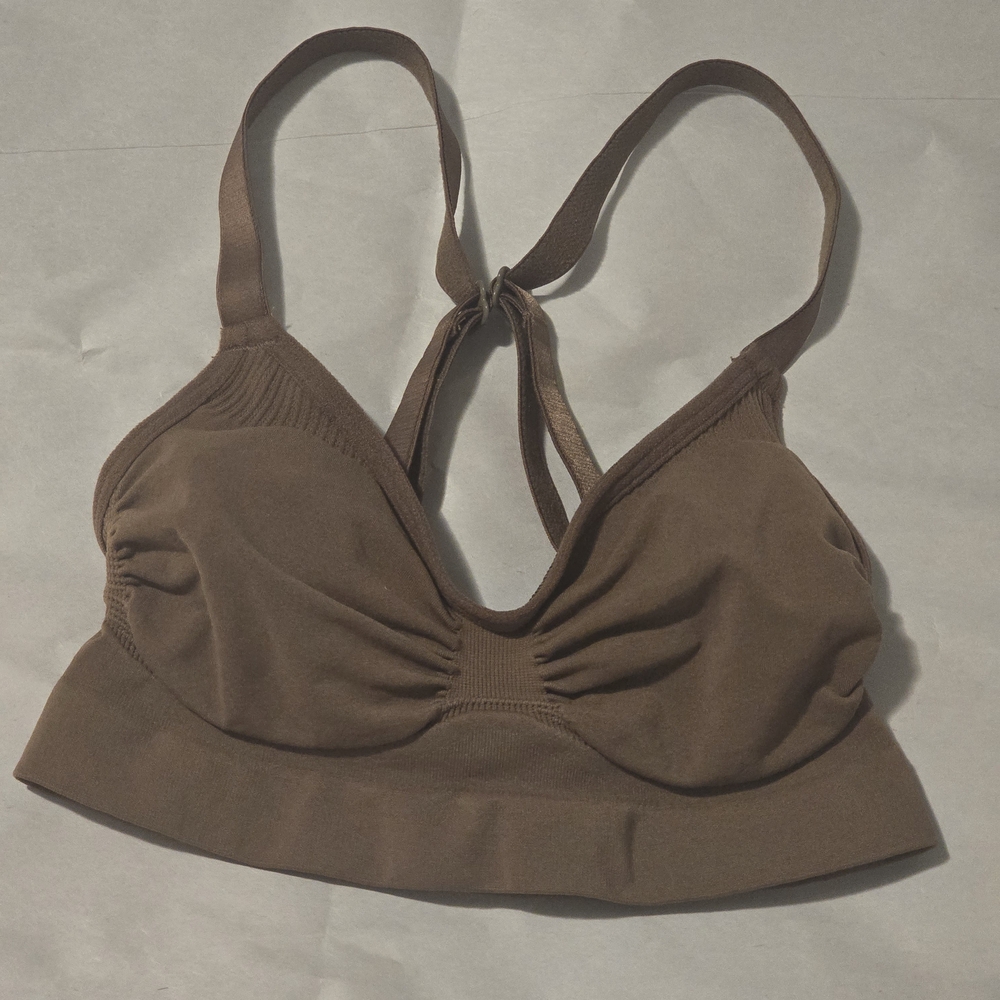 SKIMS Seamless Sculpt Bralette in Jasper color. Size XXS. **BRAND NEW NO TAGS**